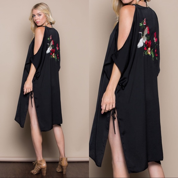 Miss Love Tops - Embroidered Kimono